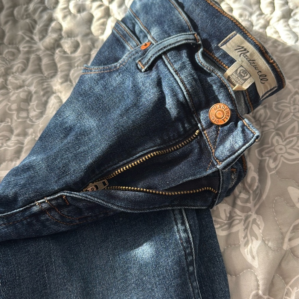 Madewell Women's Midrise Stovepipe in Deming Wash in size 28 regular